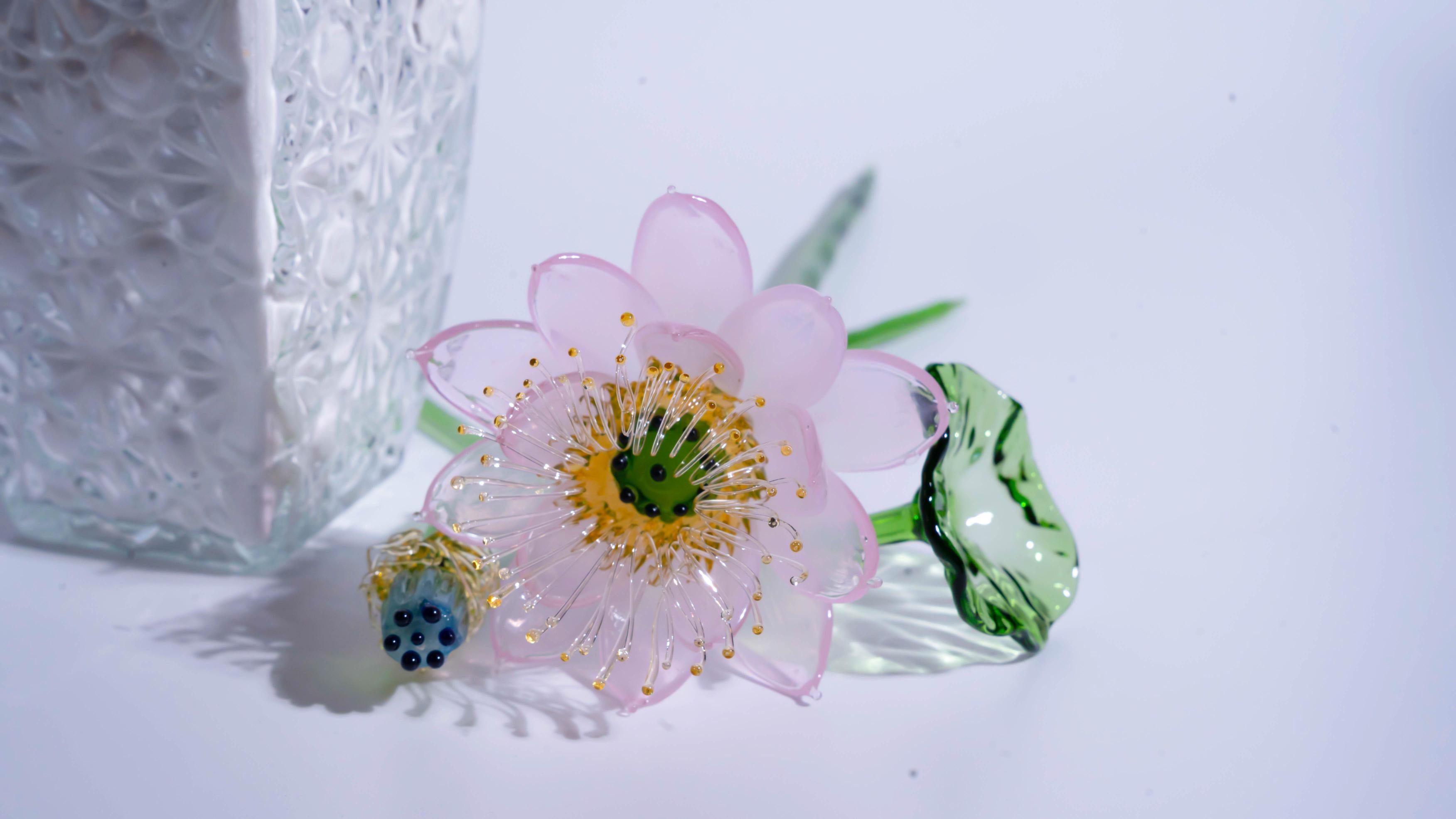 Pink LiuLi Crystal Lotus（Health and Longevity）