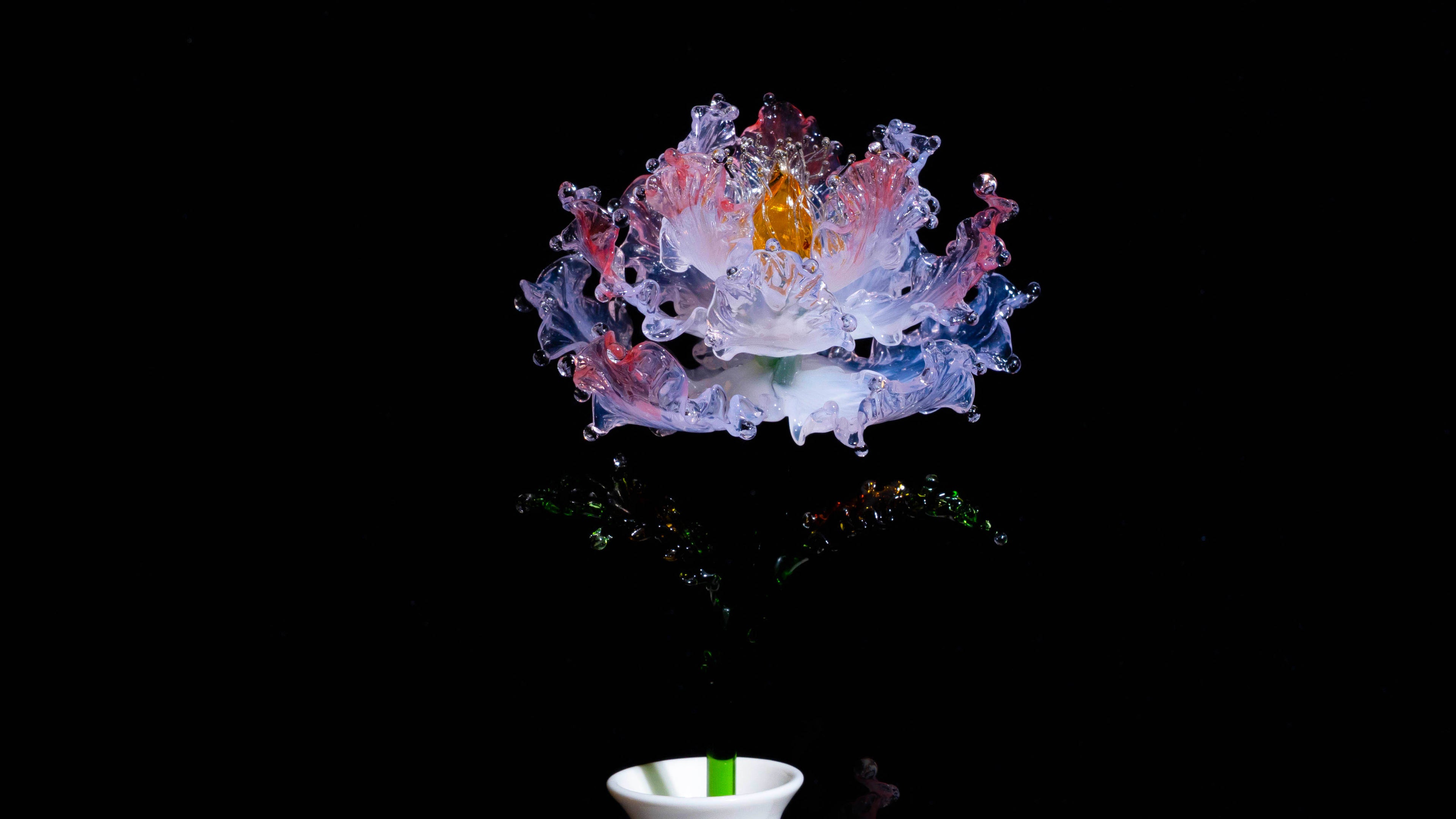 Red white LiuLI Crystal Peony（Business and Investment）