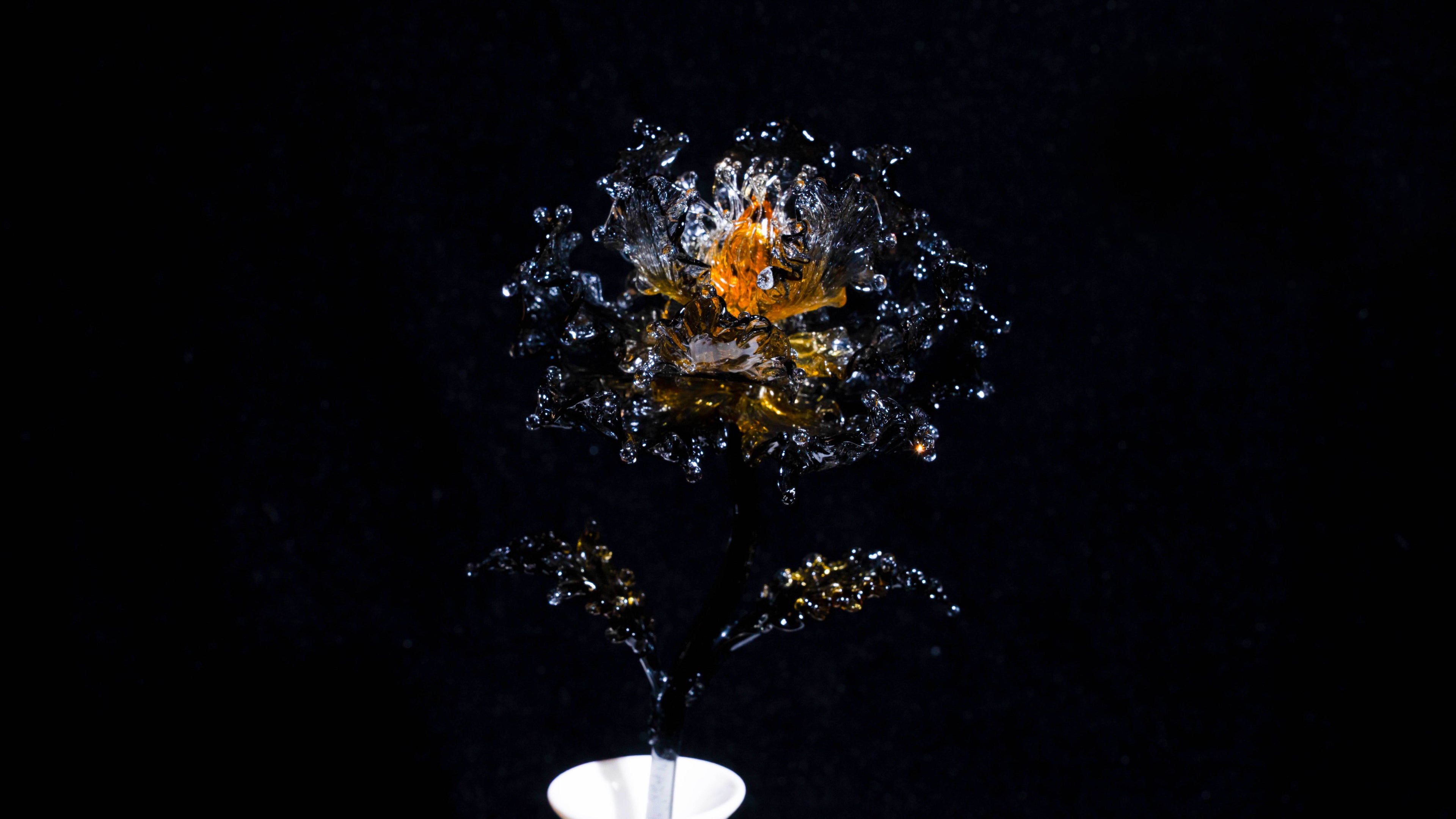 Golden Black Liuli Crystal Peony（Business and Investment）