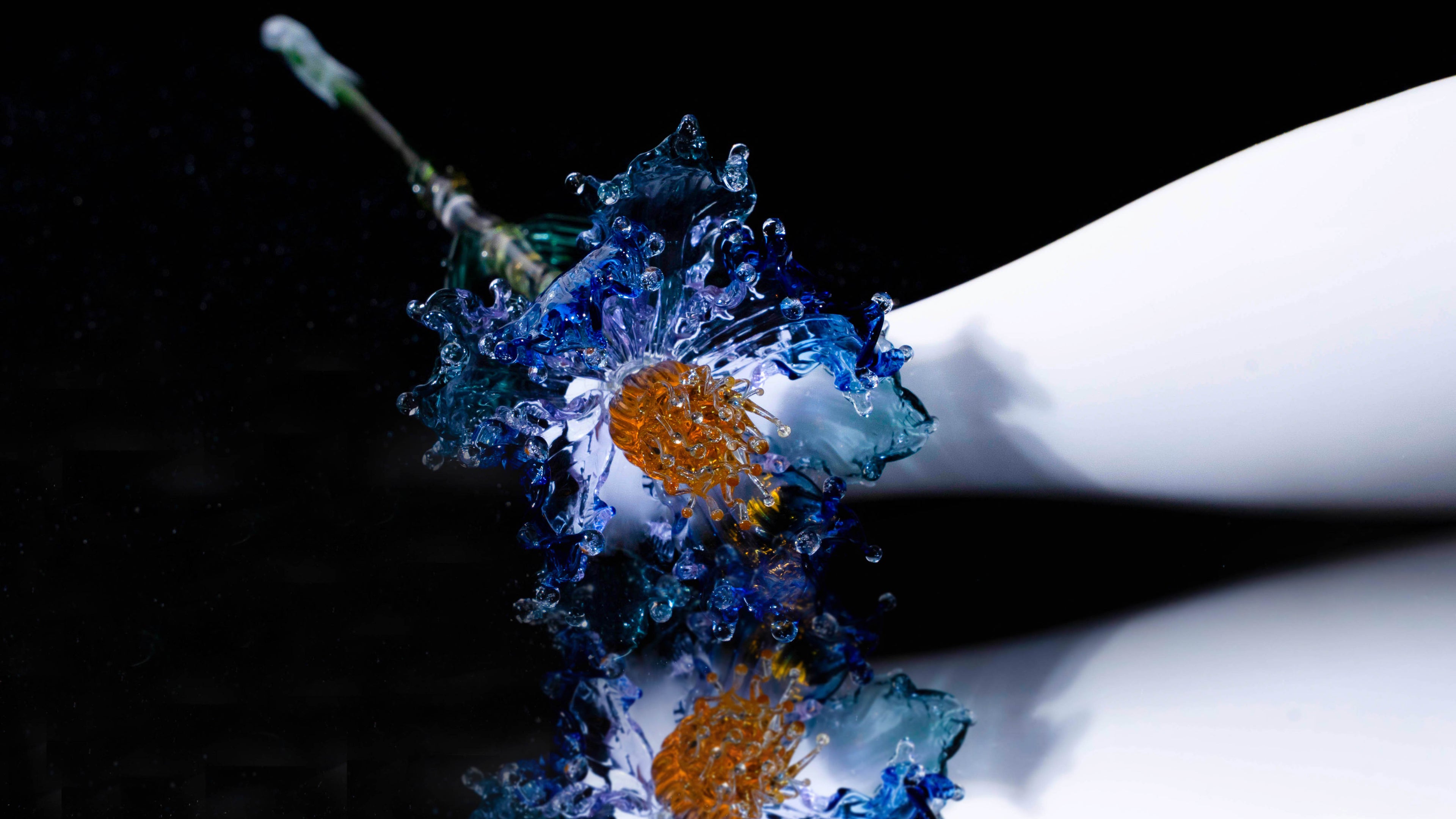 Blue LiuLi Crystal Poppy （Purification of the Soul）